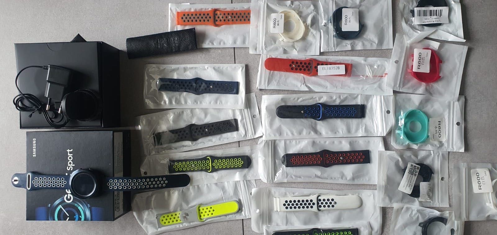 Zegarek SAMSUNG GEAR SPORT jak nowy !  + wiele dodatków