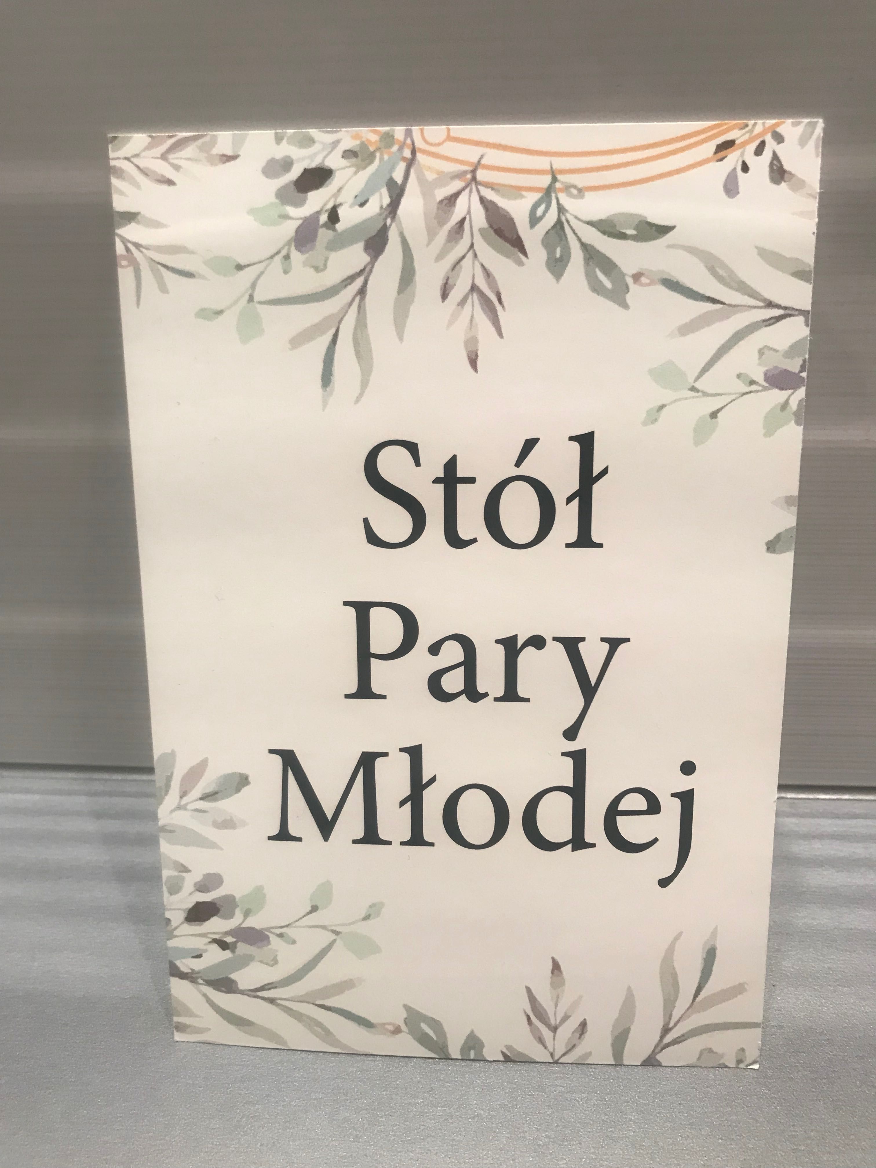 Numery stoły i napis para młoda wesele
