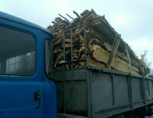 Продам дрова з сосни. 4000грн за машину!