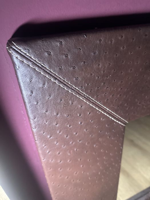 Espelho Quadrado com Moldura em Pele