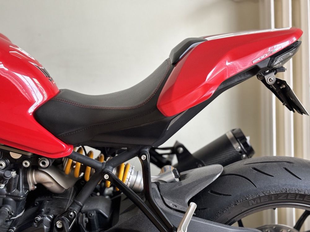 Ducati Monster 1200R