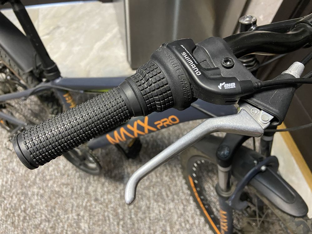 Велосипед MAXX pro 12,5 рама 8-11 років