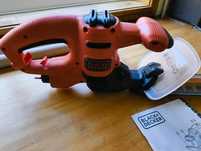 Corta-sebes elétrico BLACK + DECKER