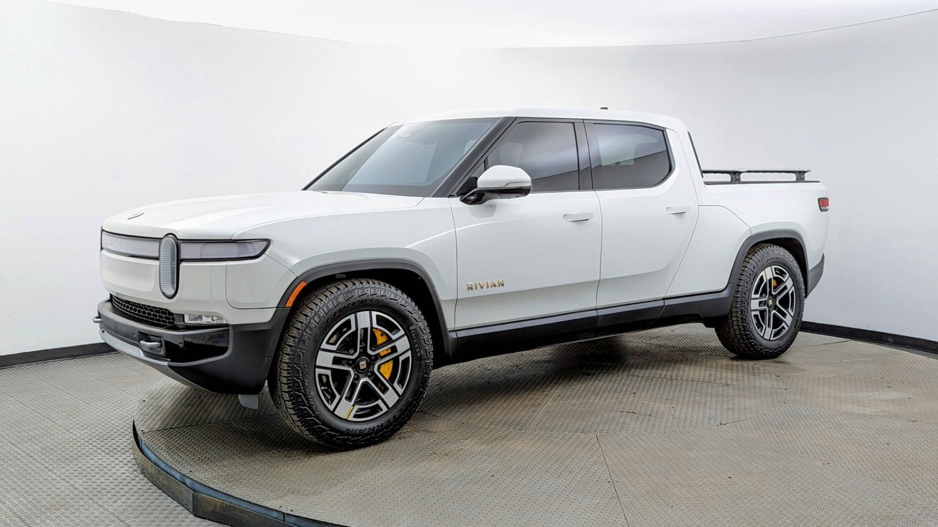 2022 Rivian R1T  Повнопривідний електро пікап 4х4 . Новий