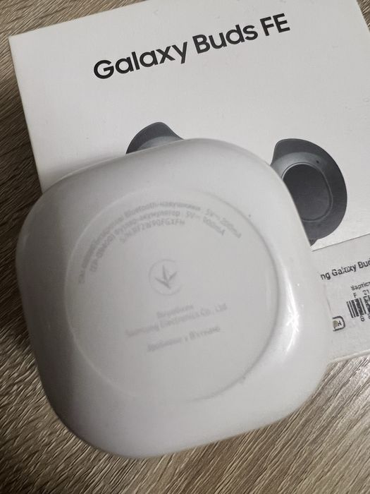 Навушник ОДИН В КЕЙСІ Galaxy Buds FE