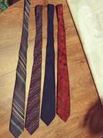 Sprzedam zestaw krawatów Ortal PRL