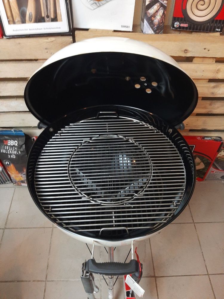 Гриль вугільний Weber Master-Touch GBS, 57 см, білий