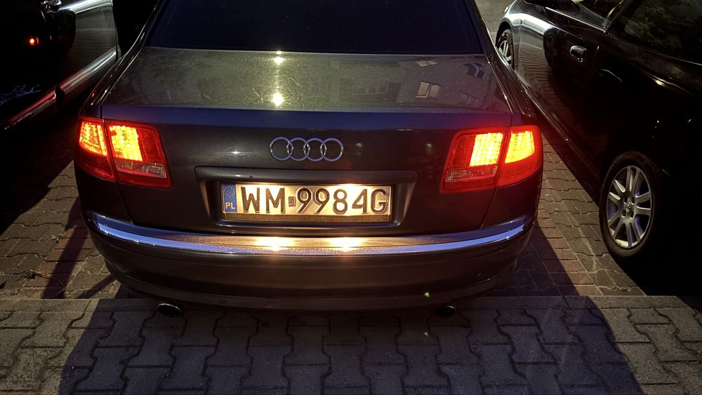 Sprzedam audi a8d3 r2004 3.0b+g