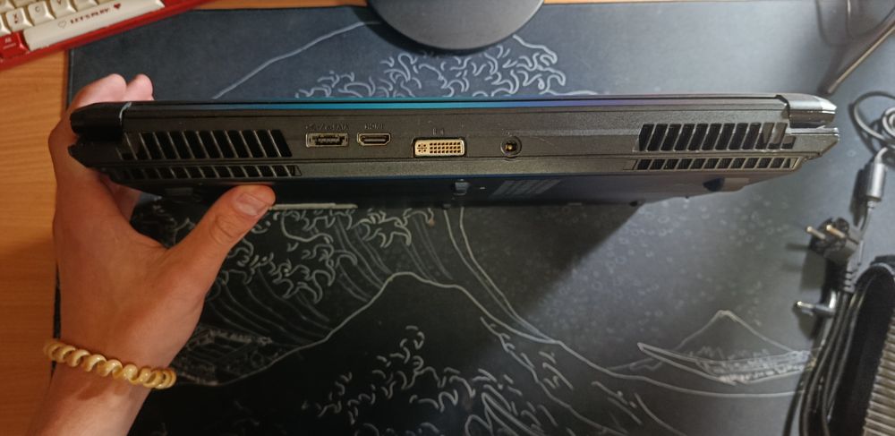 Бюджетний ігровий ноутбук Clevo p151hm1