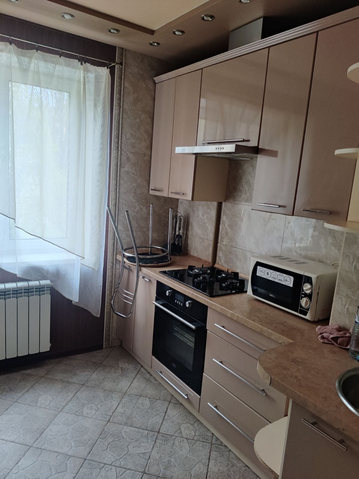 Здам 2-кімнатну квартиру в Кривому Розі (Саксаганський район)