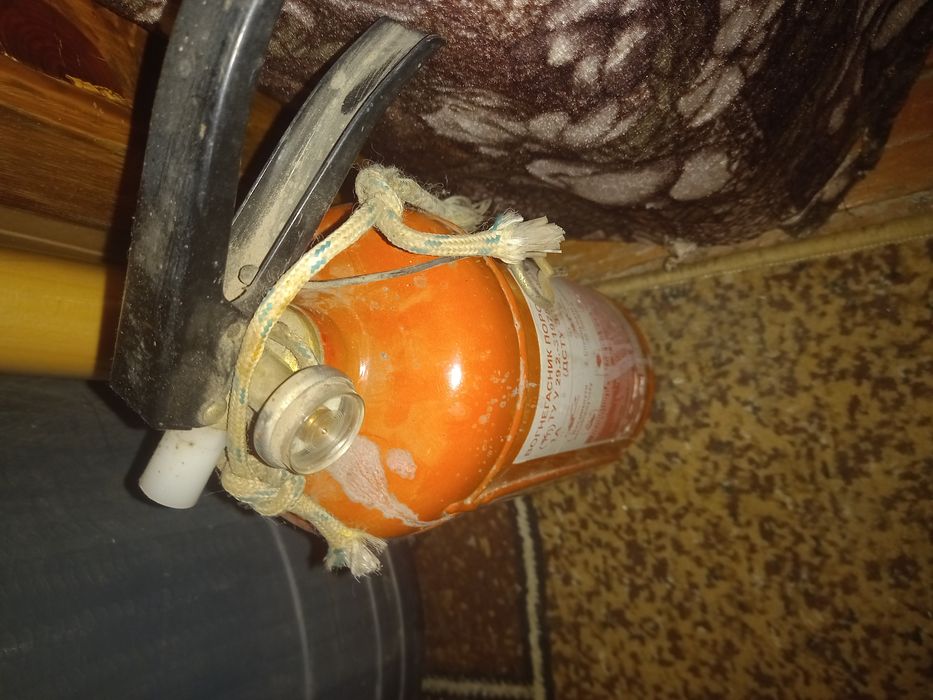 Новый  огнетушитель