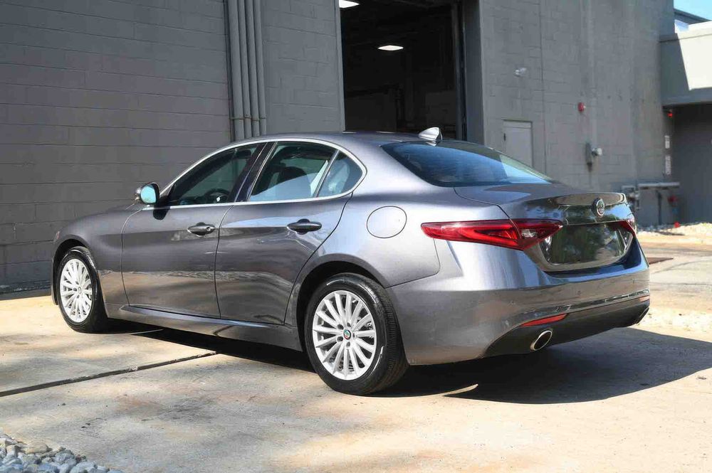Alfa Romeo Giulia Sprint      2021