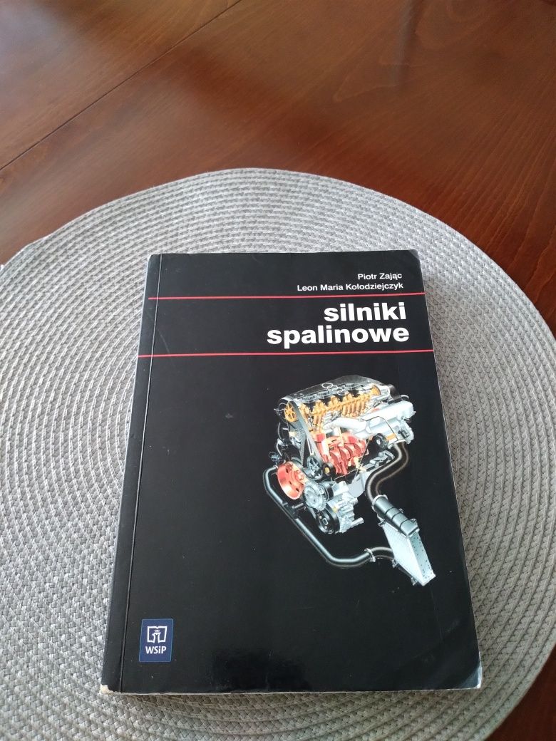 Podrecznik ,,Silniki spalinowe,,