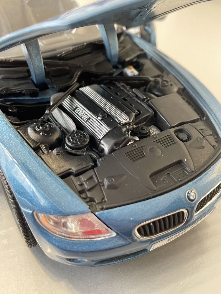 Model BMW Z4 3.0i 1/24 Welly jak Bburago Maisto 1:24