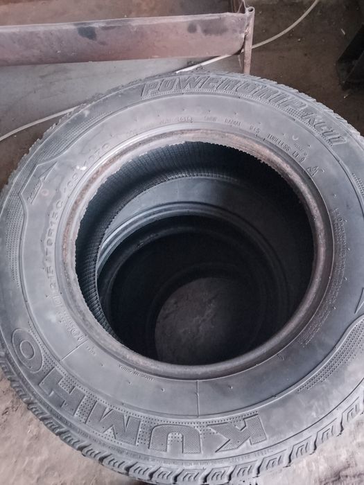 Шини kumho 215 70 15 c