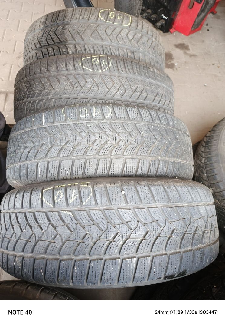 Opony zimowe 235/60/18 2x Pirelli 2x Dunlop