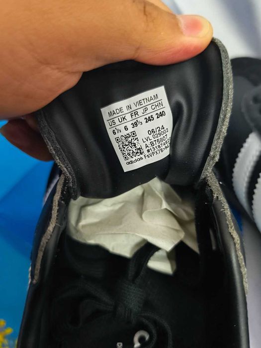 Adidas, biało-czarne trampki, rozmiar 39