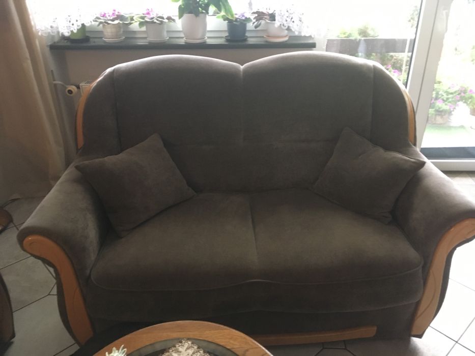 Sofa 2 osobowa nie rozkładana  stan bardzo dobry