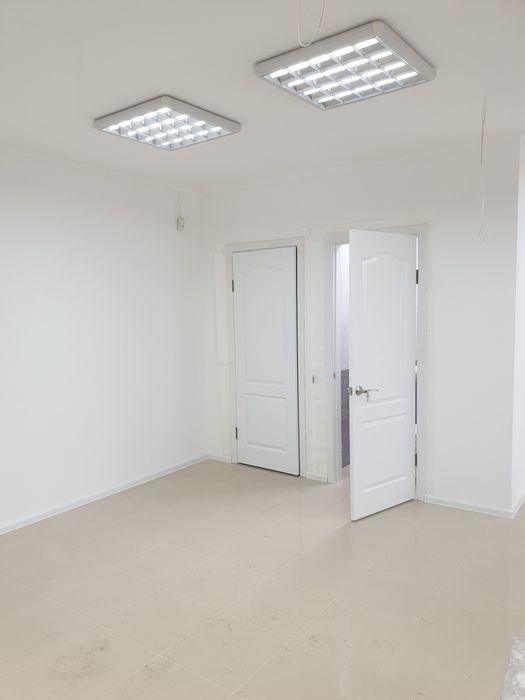 Приміщення 62м фасад під аптеку, магазин, офіс та 5+5м складських вул.