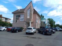 360м2 Вокзальна - фасад,паркінг