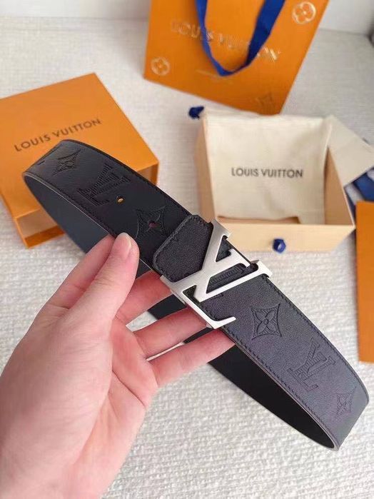 Мужской ремень Louis Vuitton чоловічий ремінь  в подарочном наборе