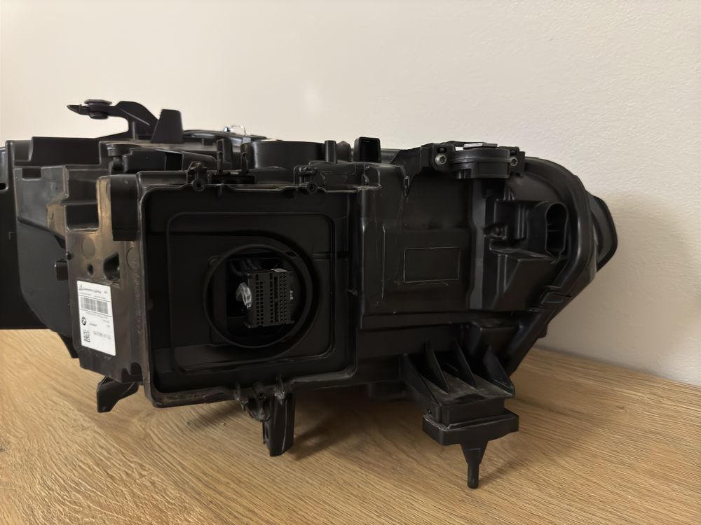 Передня фара BMW X5 G05 (5A2798101) — Європейська версія, без блоків