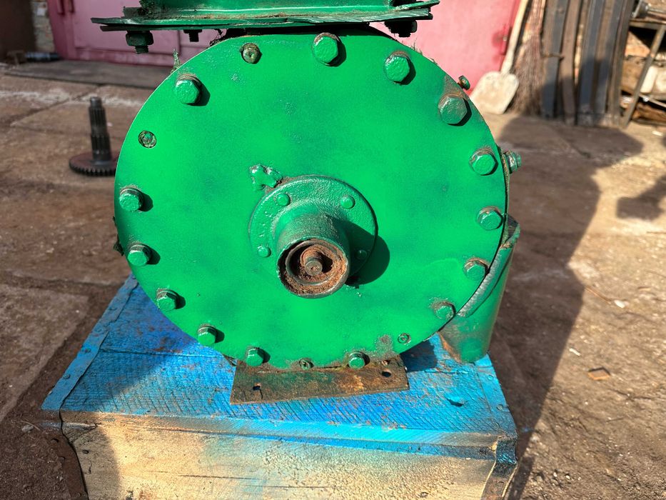 Хозяйственная зернодробилка ДКУ