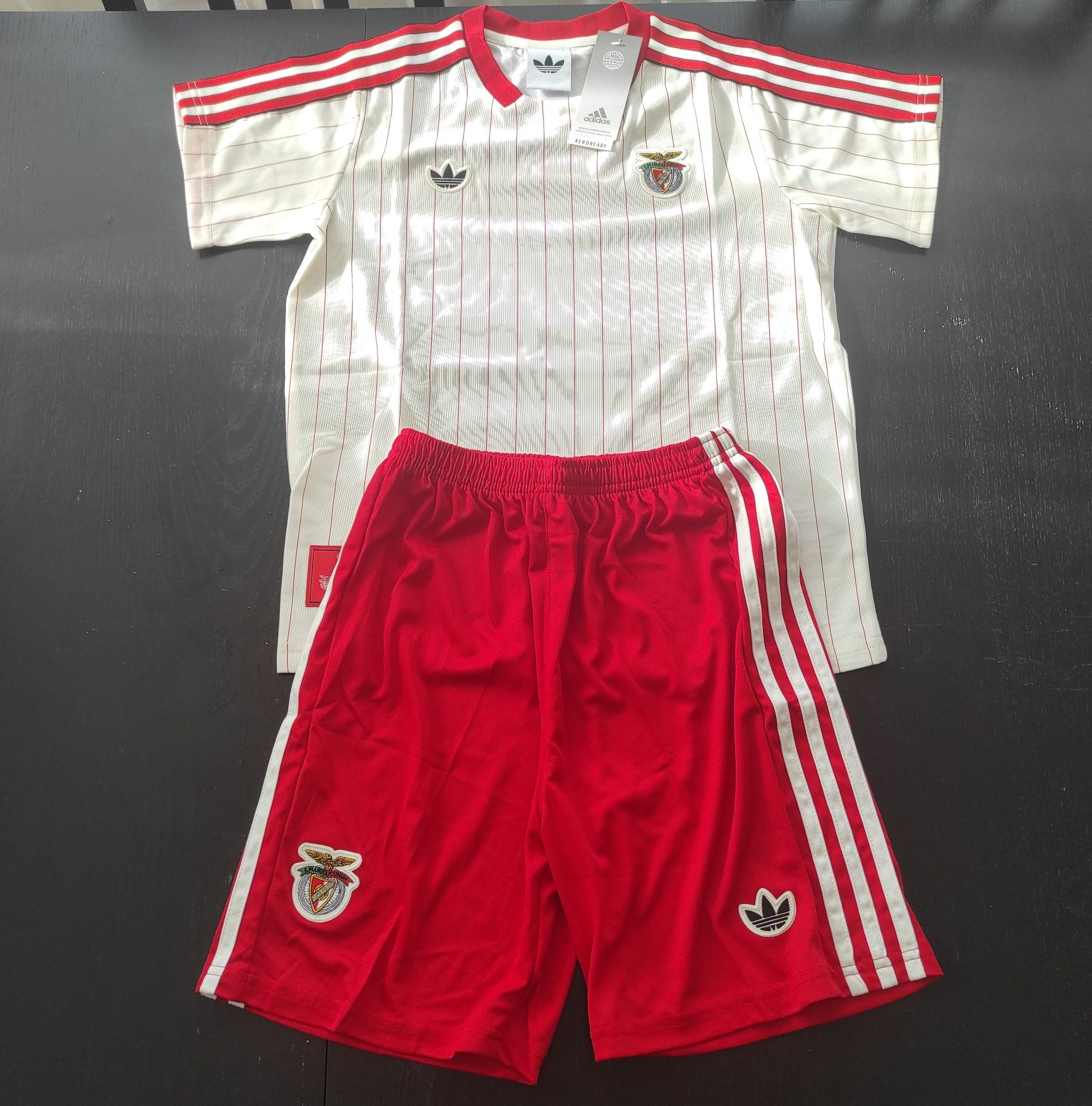 Equipamento de criança do Benfica Retro, dos 6 aos 13 anos