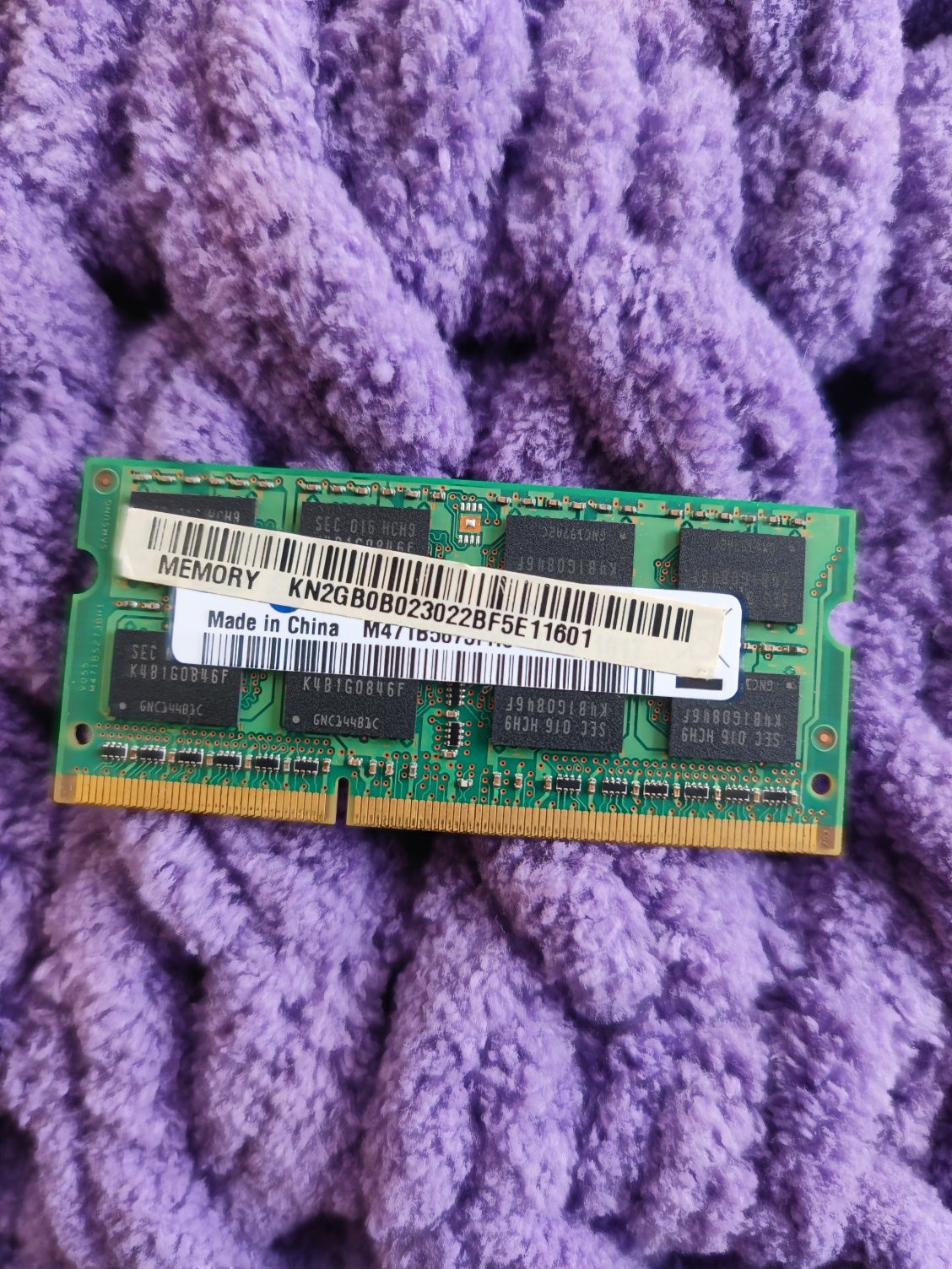 Samsung DDR3 2Gb SO-DIMM 1333 MHz оперативная память ячейка