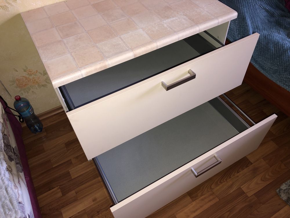 Комод/тумба з фурнітурою Miele