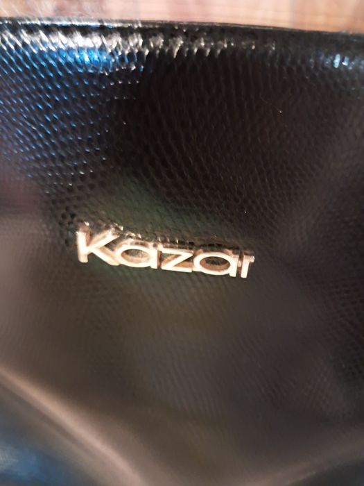 Torebka Kazar czarna lakierowana pojemna