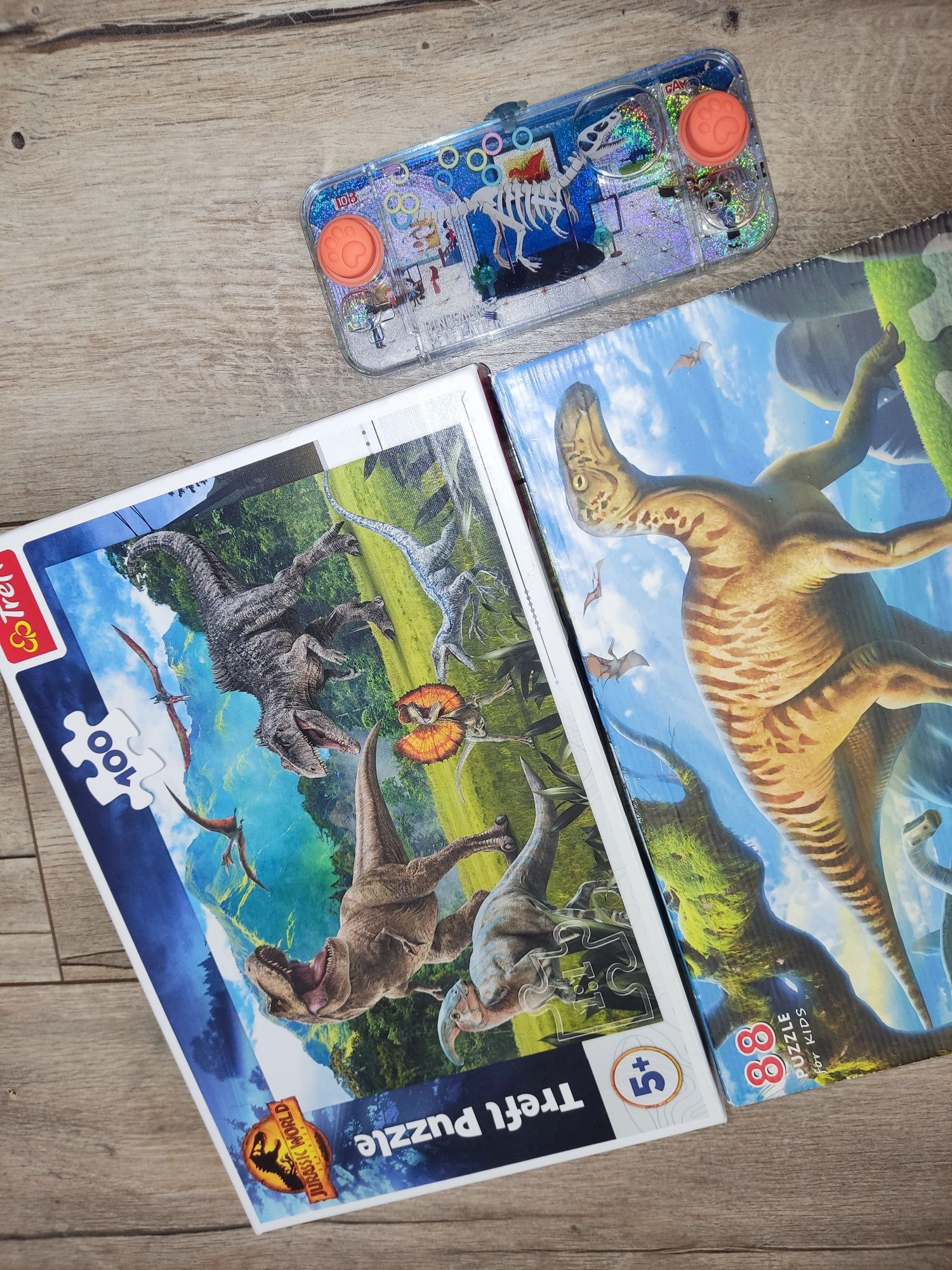 Puzzle dinozaury + Gratis