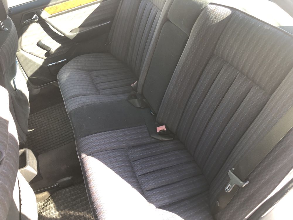 Mercedes-Benz 250d Turbo