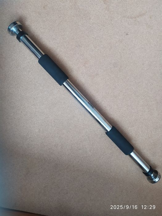 Drążek treningowy, rozporowy.