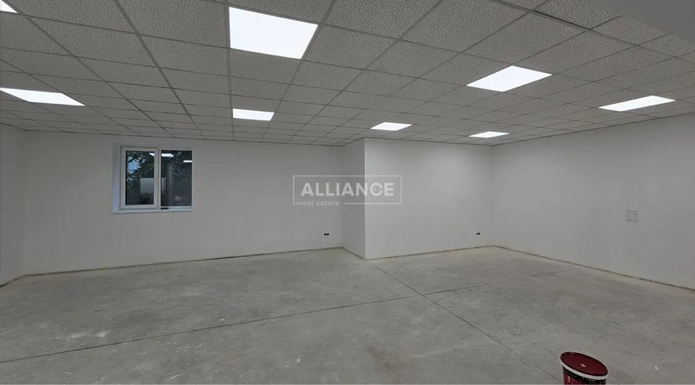 Фасадне приміщення в центрі міста, вул. Кисилевської