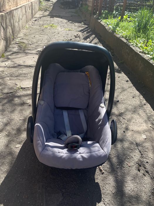 Дитяче автокрісло