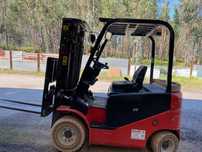 empilhador eletrico 2.5 T