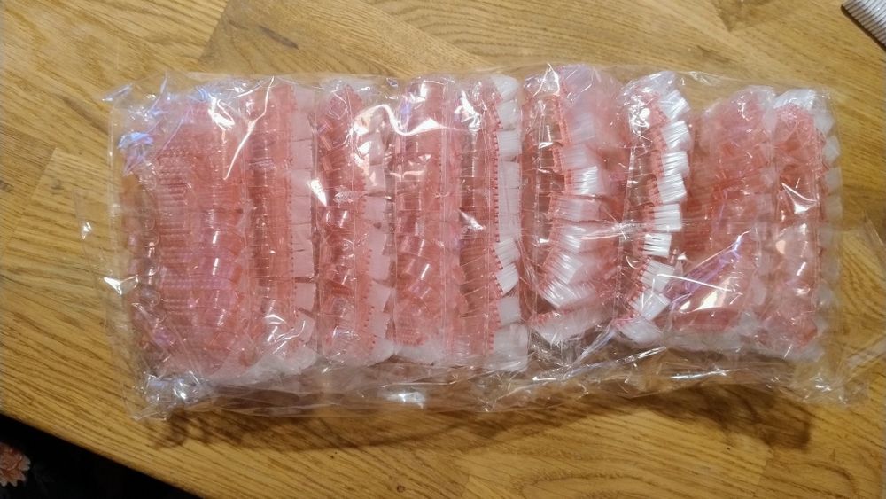 Zestaw do stylizacji paznokci - pilniki, waciki, polerki, szczotki
