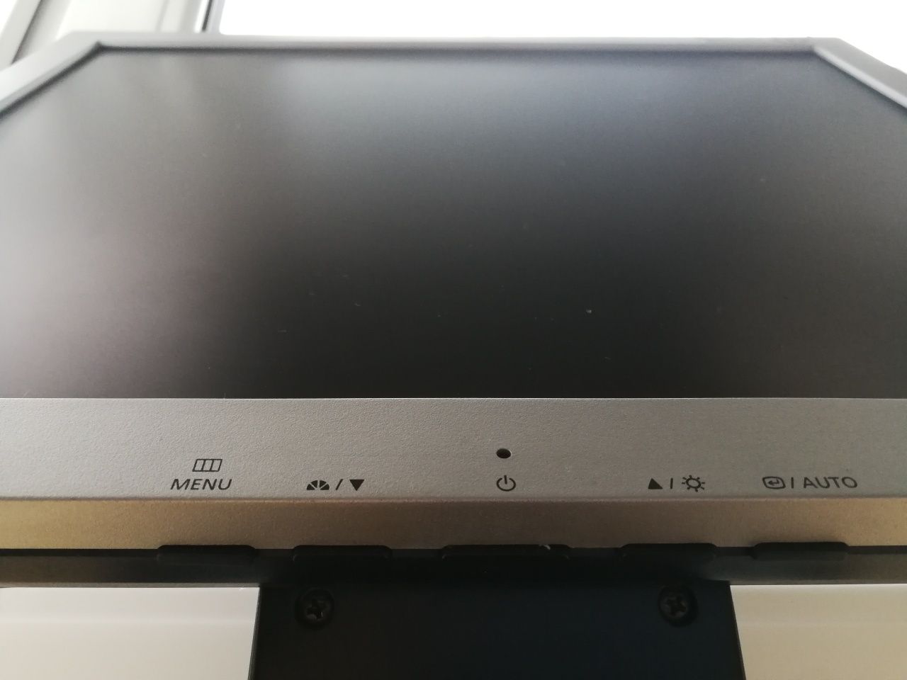 Monitor LCD Samsung SyncMaster 710V