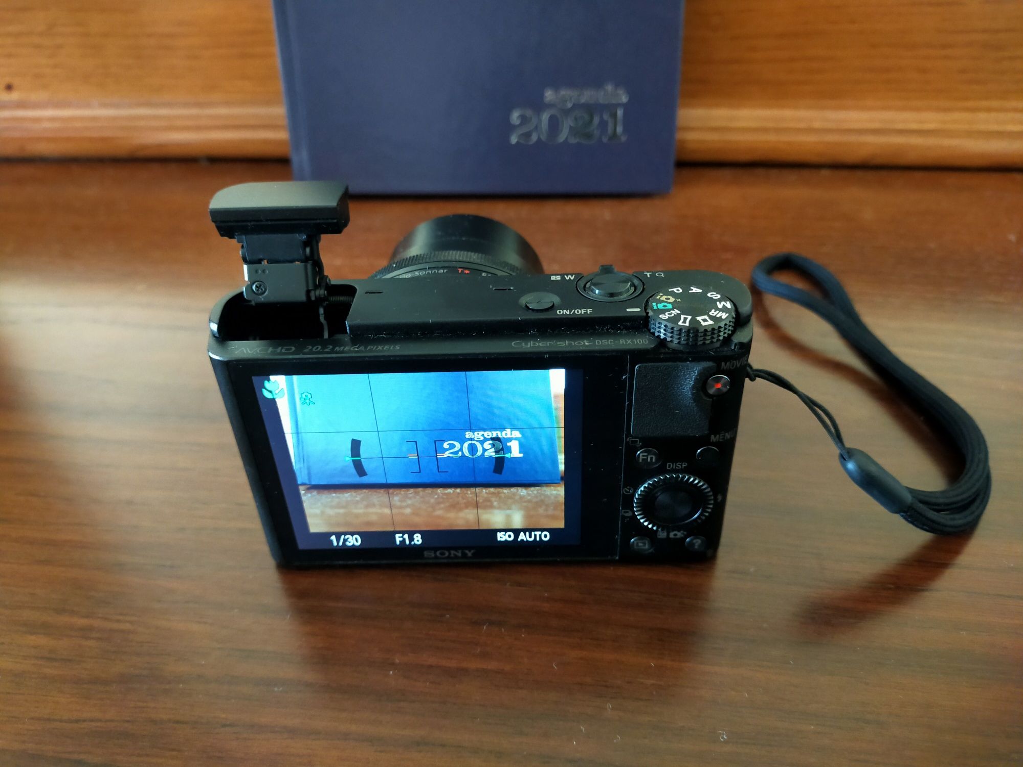 Máquina fotográfica DSC-RX 100 SONY