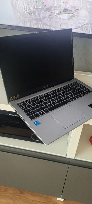 Laptop Aspire 3 stan idealny