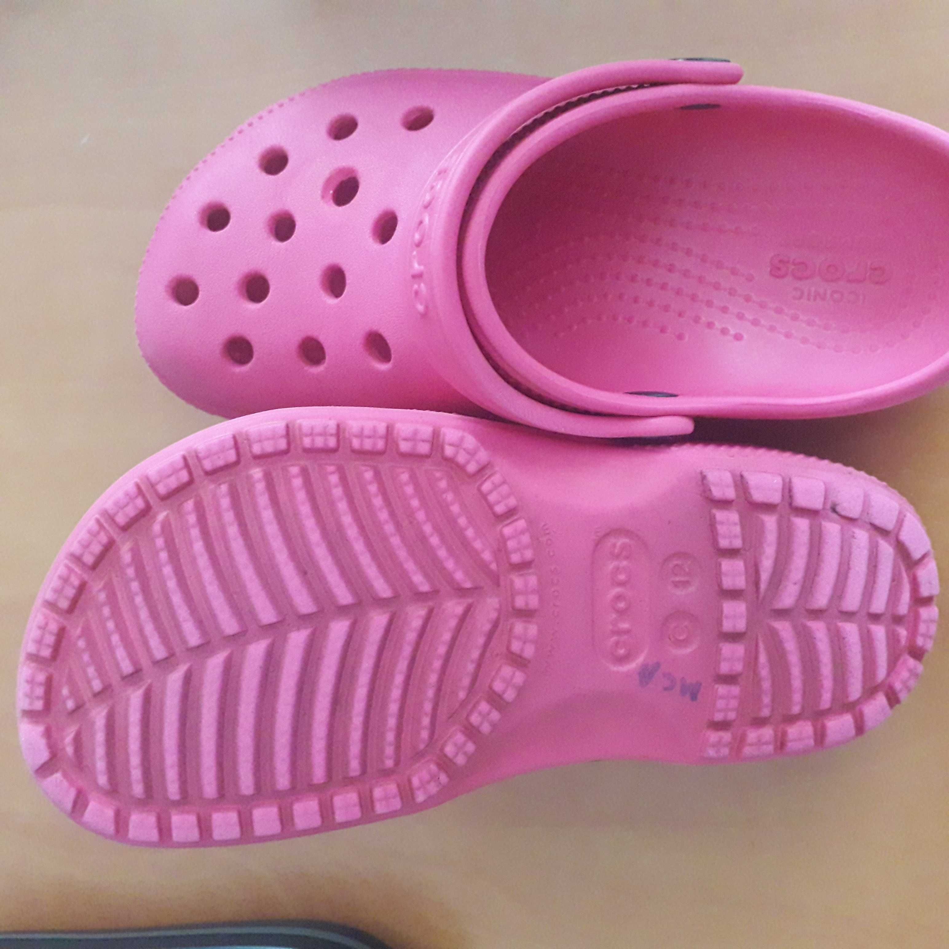 Crocs rosa menina