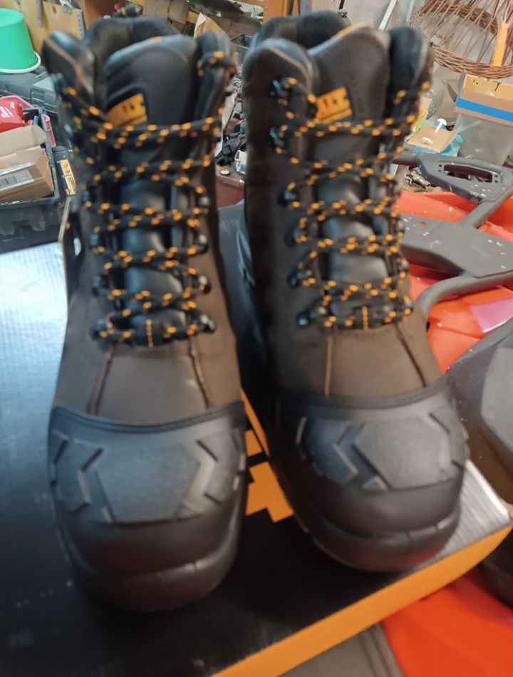 Nowe buty DeWalt r41-45 UK