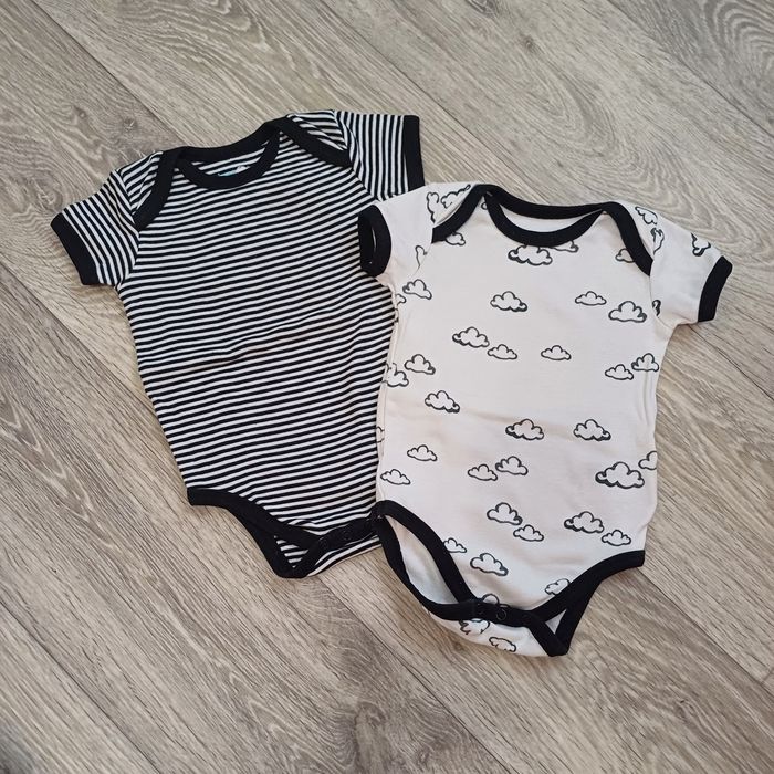 Продам бодіки на хлопчика sinsay