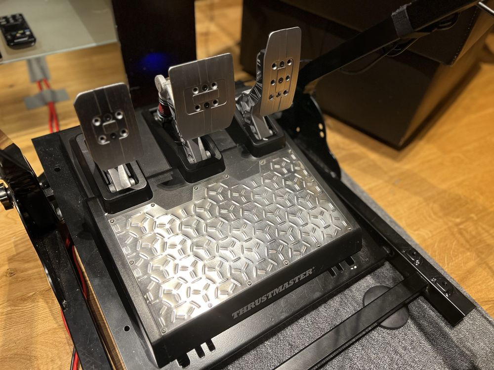 Zestaw Kierownica Thrustmaster T-GT II + Shifter, pedały