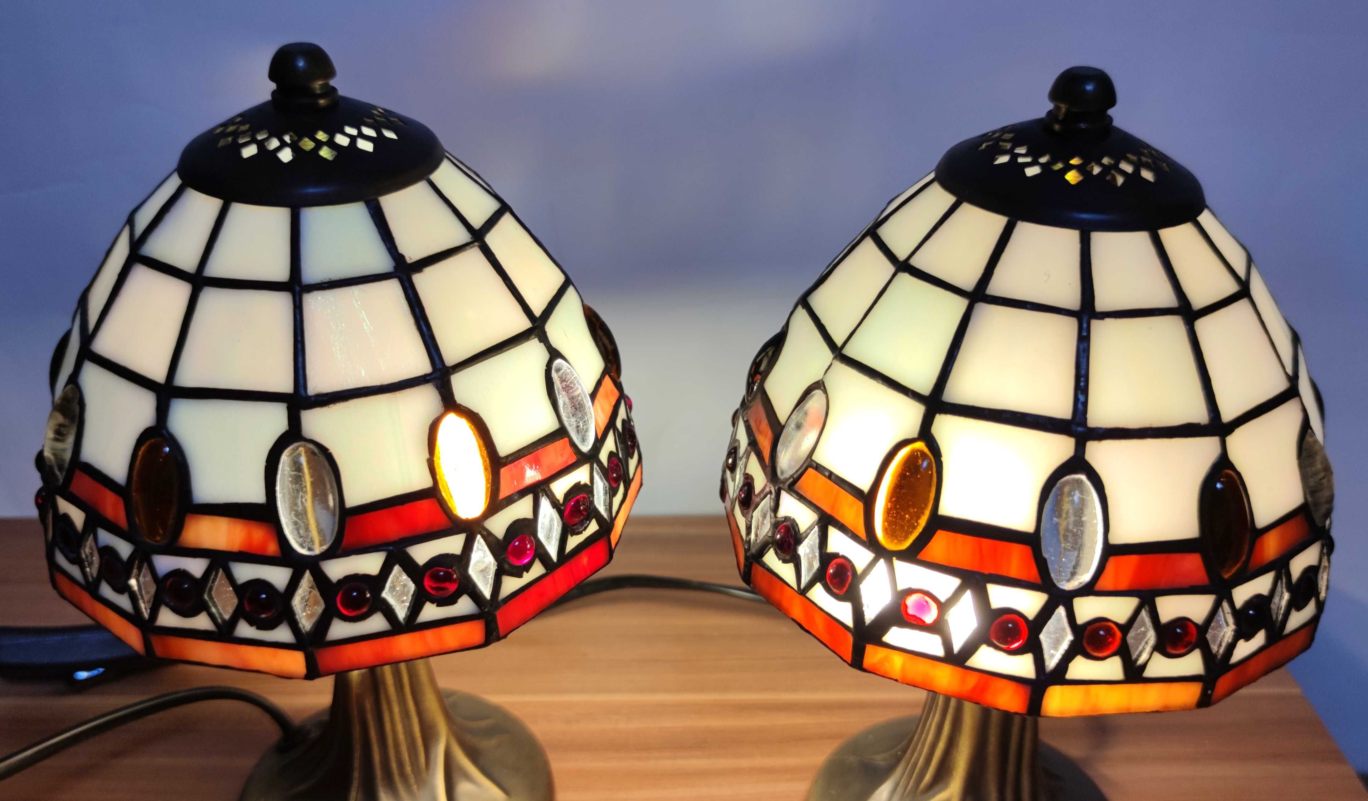 Dwie piękne nocne lampki stołowe w stylu Tiffany.