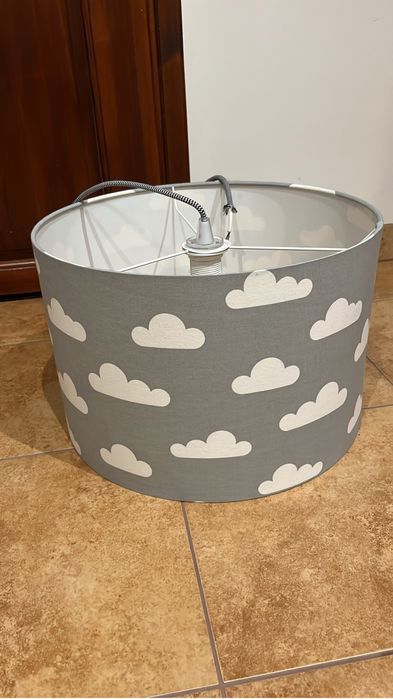 Lampa sufitowa abażur w chmurki