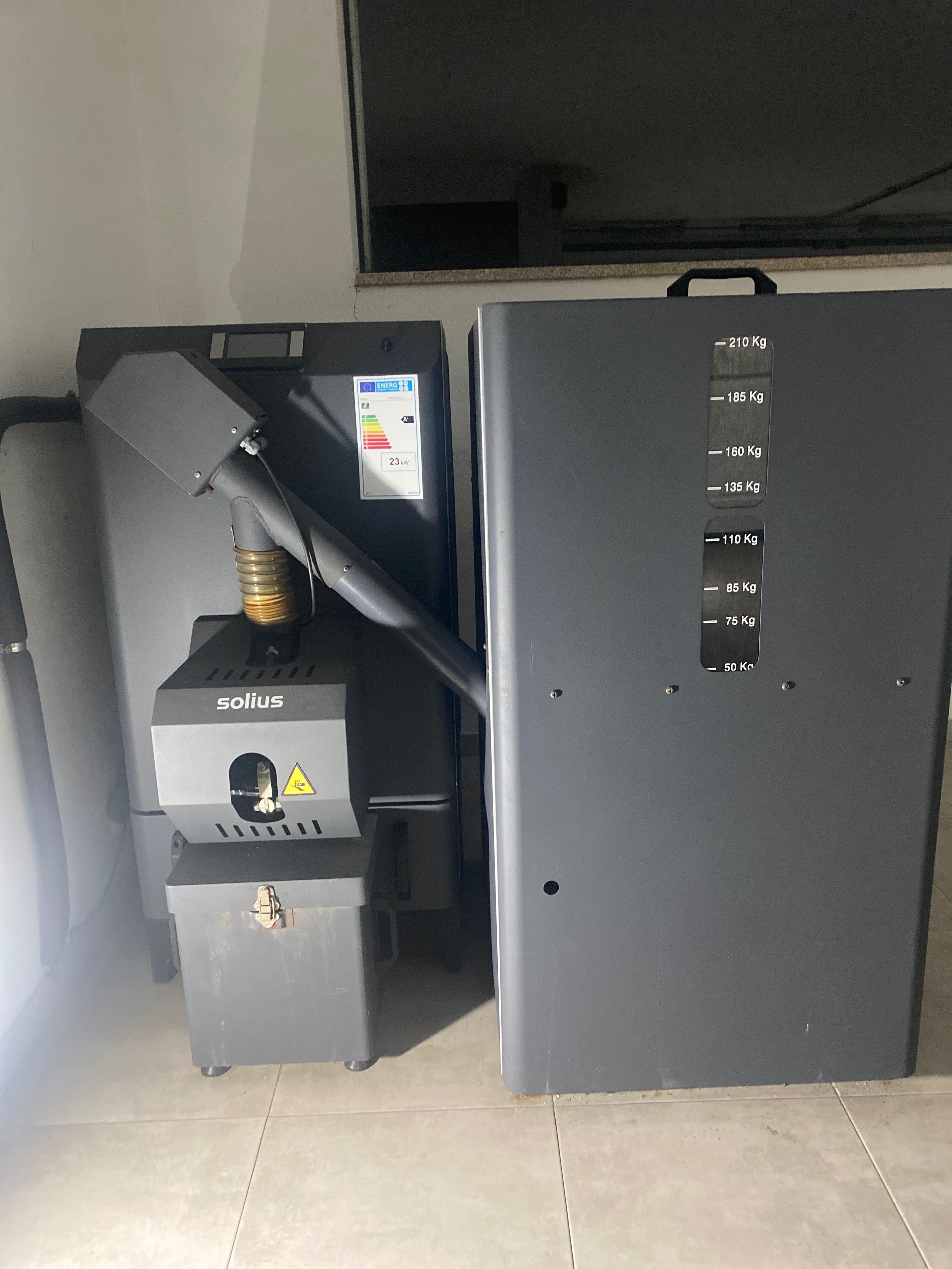 Máquina pellets Solius - AUTOPELLETS LCD 25KW c/ SILO 300L