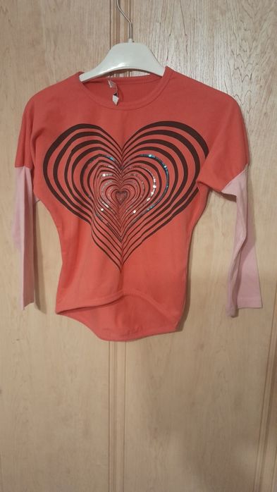 Tshirt dziewczęcy serce 122 cm