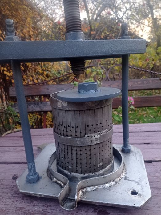 Прес для соку потужний